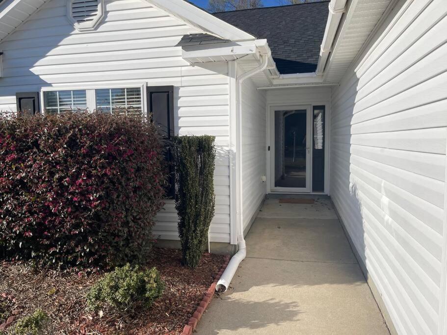 Adorable 3Br/2Ba W/ Garage 2Min Walk Ecu Health Villa Greenville Exterior foto