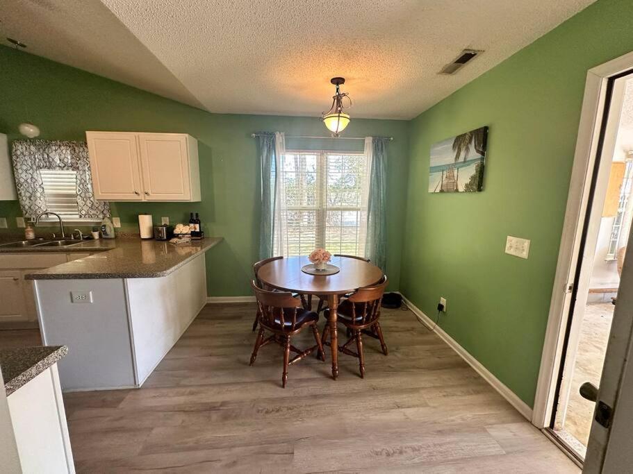 Adorable 3Br/2Ba W/ Garage 2Min Walk Ecu Health Villa Greenville Exterior foto
